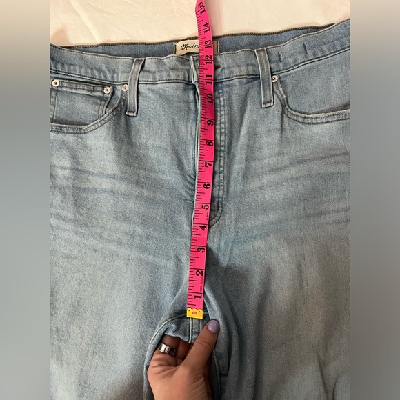 Madewell The Perfect Vintage Straight Jean in Reinhart Wash - Picture 12 of 14